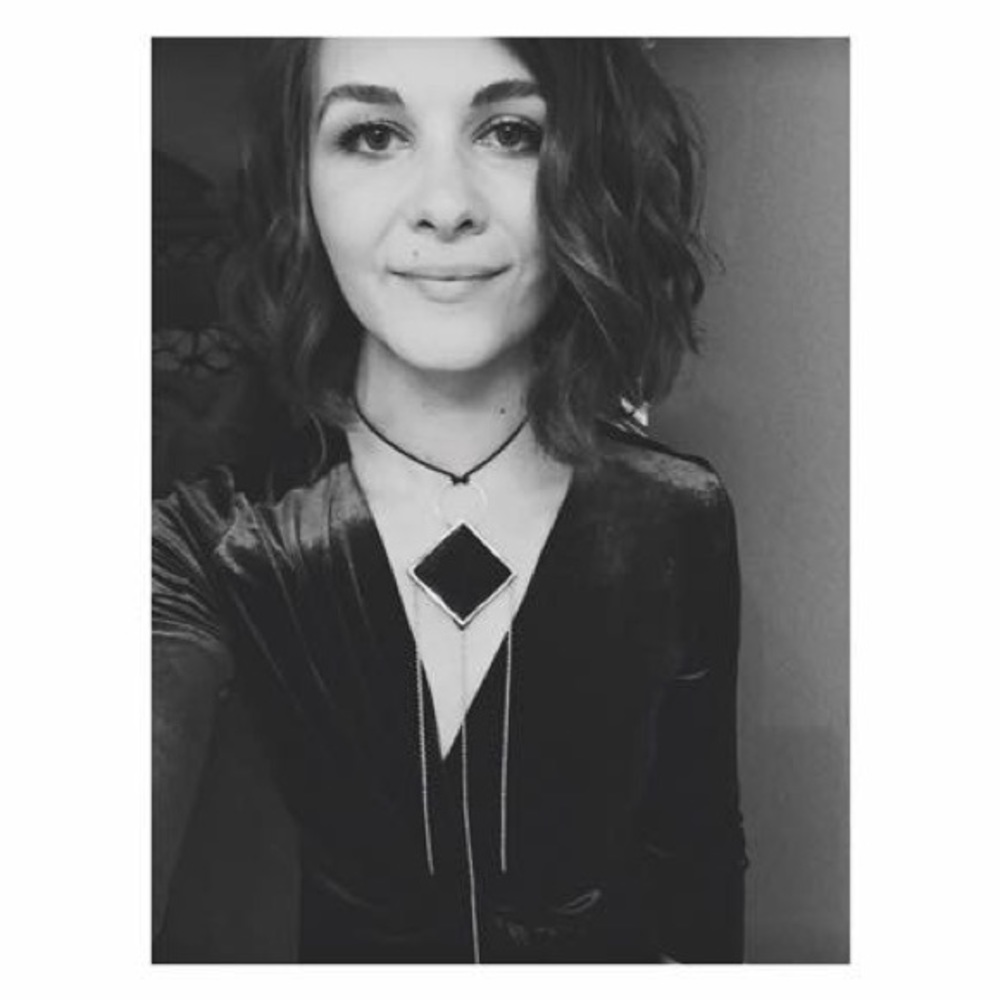 Meet your Posher, Melissa